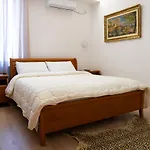Konukevi Alsara Gjirokastër